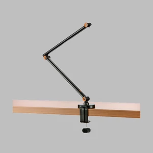3 Legged Thing John Livestream & Studio Mikrofonkar