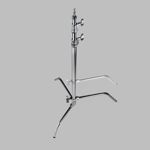 avenger-c-stand-18-allvany-csuszo-labbal