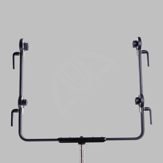 Aputure Nova P600C Dual Head Yoke
