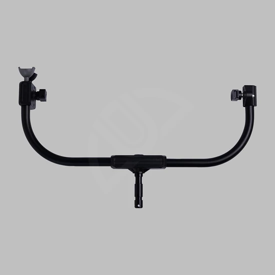 Aputure Nova P600c Pole Operated Yoke