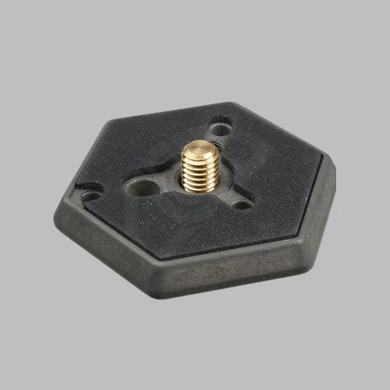 manfrotto-hatszogletu-cseretalp-38-os-csavarral-029hez