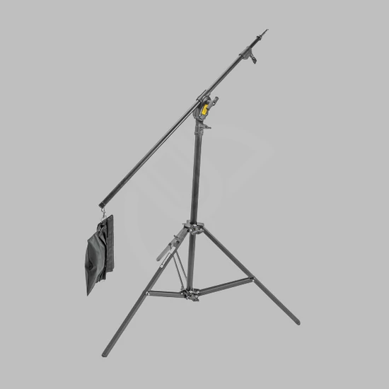 avenger-boom-stand-41-aluminium-fekete-allvany