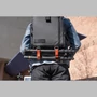 Kép 2/7 - WANDRD Premium Accessory Strap - Heveder lila színben