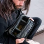 Kép 5/10 - WANDRD ROGUE Sling 6L Fotós Táska - zöld színben