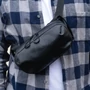 Kép 4/4 - WANDRD D1 Fanny Pack Black V2 övtáska - Fekete